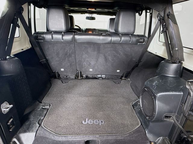 Used 2014 Jeep Wrangler Unlimited Sahara image 24