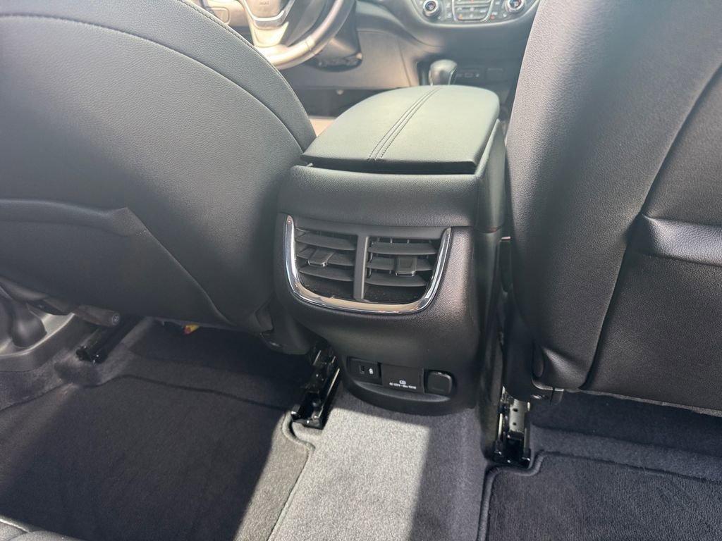 Used 2022 Chevrolet Malibu Premier image 23