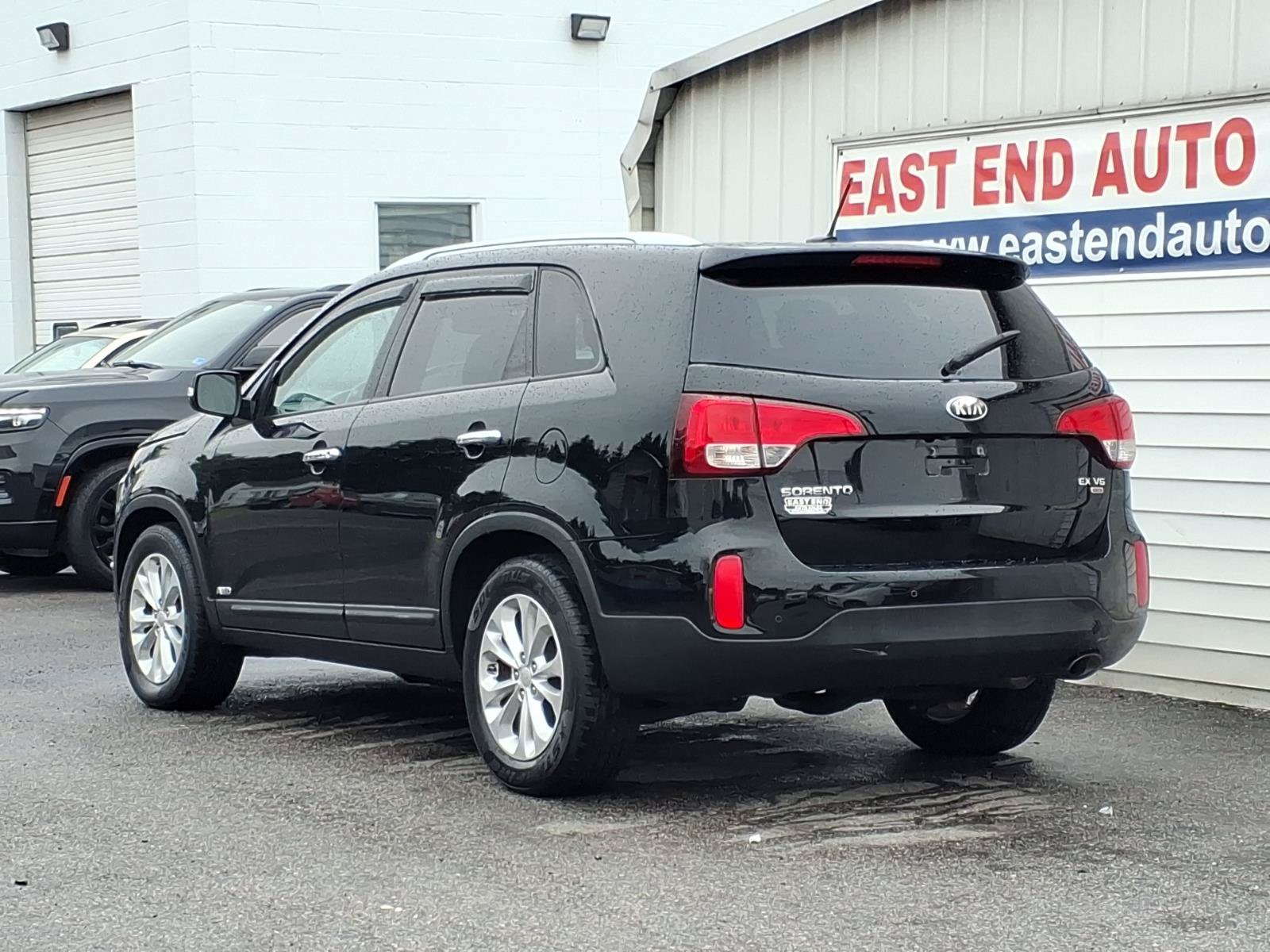 Used 2014 Kia Sorento EX w/ EX V6 Touring Package AWD/4WD image 3