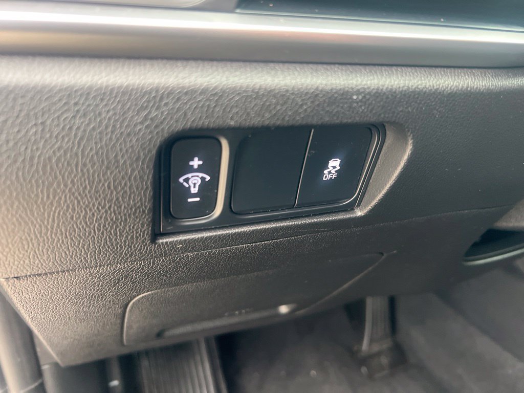Certified 2024 Kia Sorento S FWD image 45