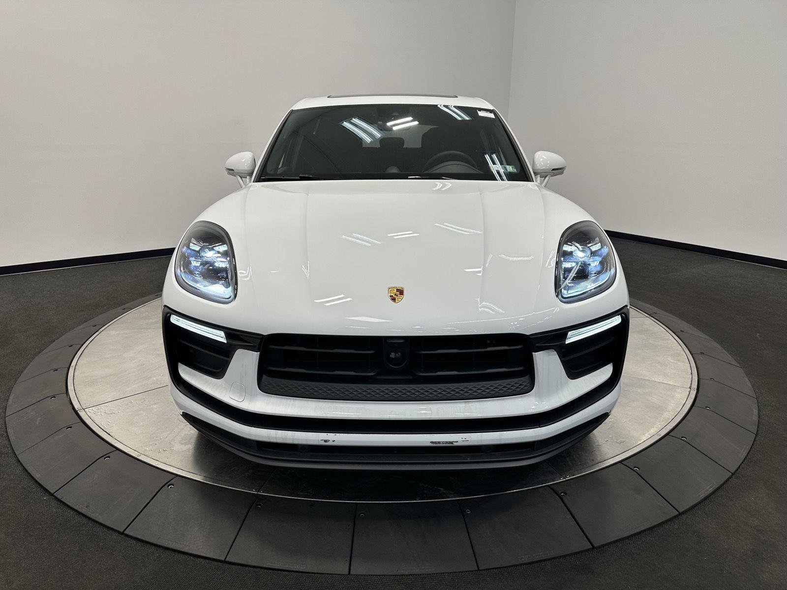 New 2026 Porsche Macan AWD/4WD image 10