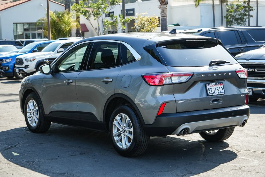 Used 2021 Ford Escape SE FWD image 4