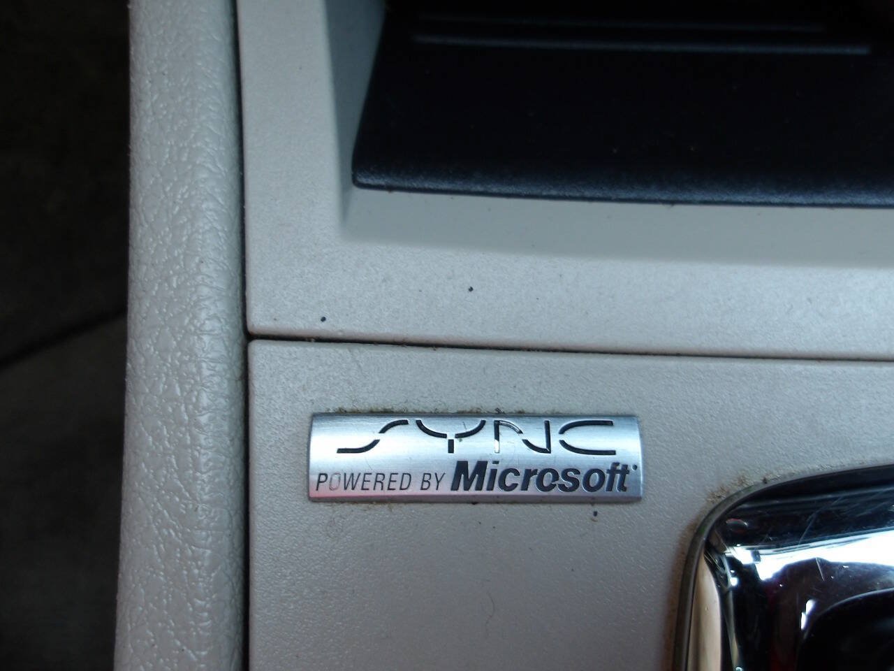 Used 2008 Ford Fusion SEL FWD image 17