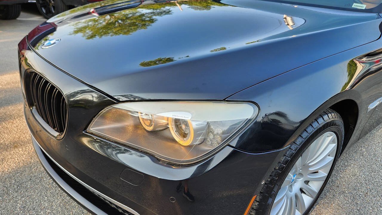 Used 2011 BMW 750Li xDrive AWD/4WD image 23