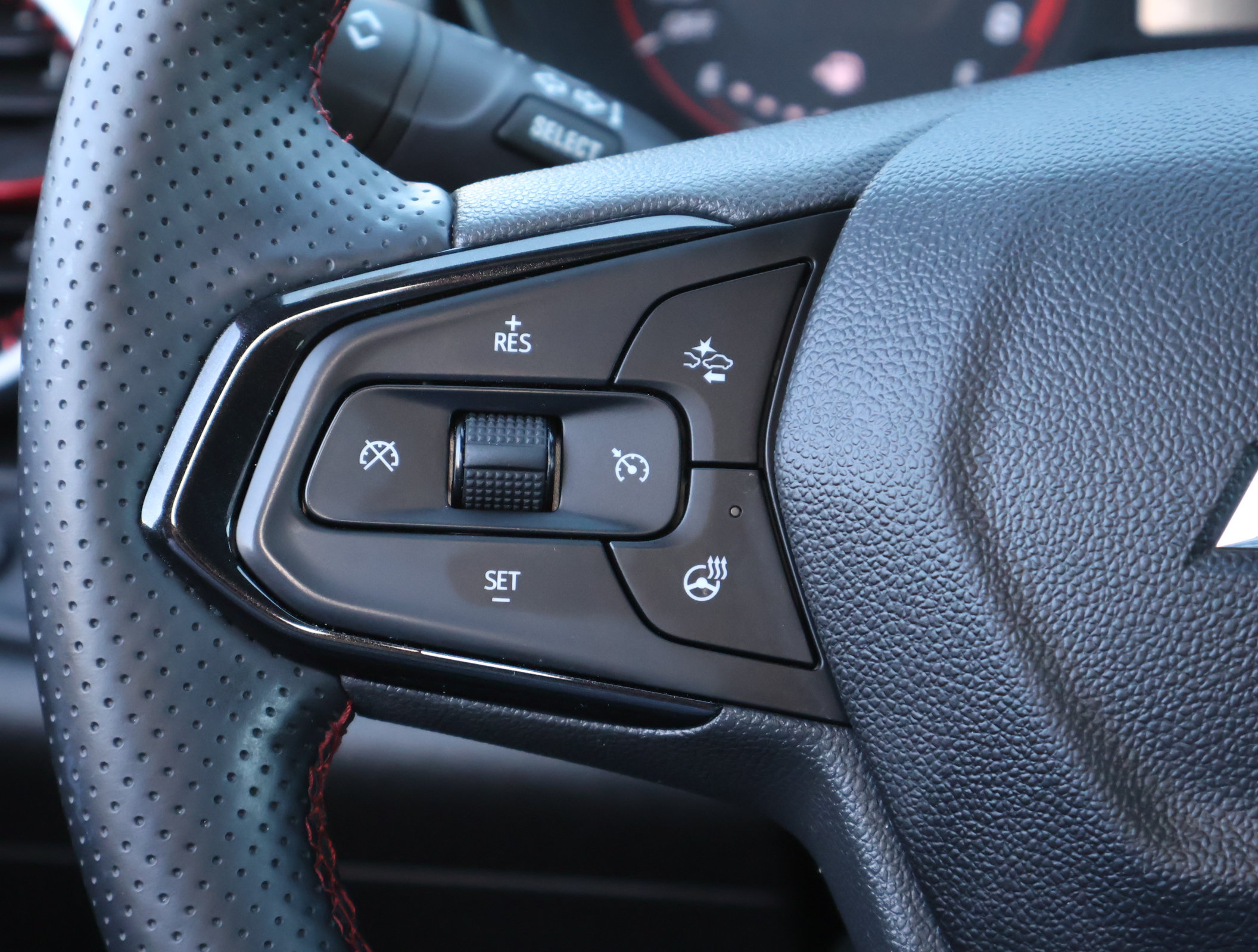 Used 2024 Chevrolet Trax RS w/ Driver Confidence Package FWD image 12