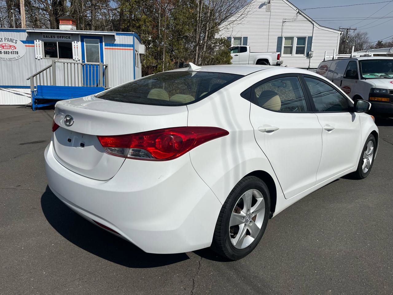Used 2012 Hyundai Elantra GLS w/ Preferred Pkg 3 image 5