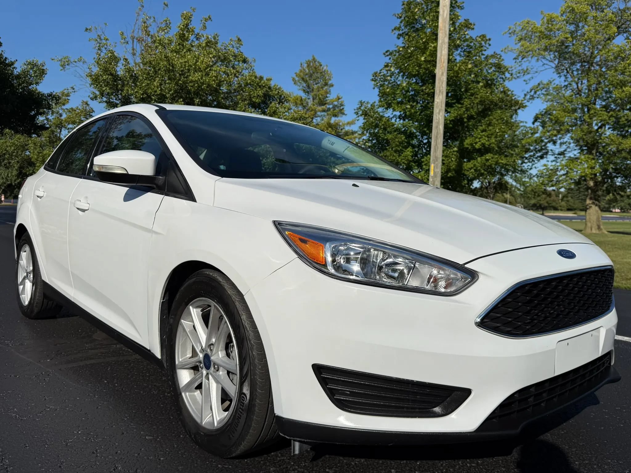 Used 2018 Ford Focus SE FWD image 3