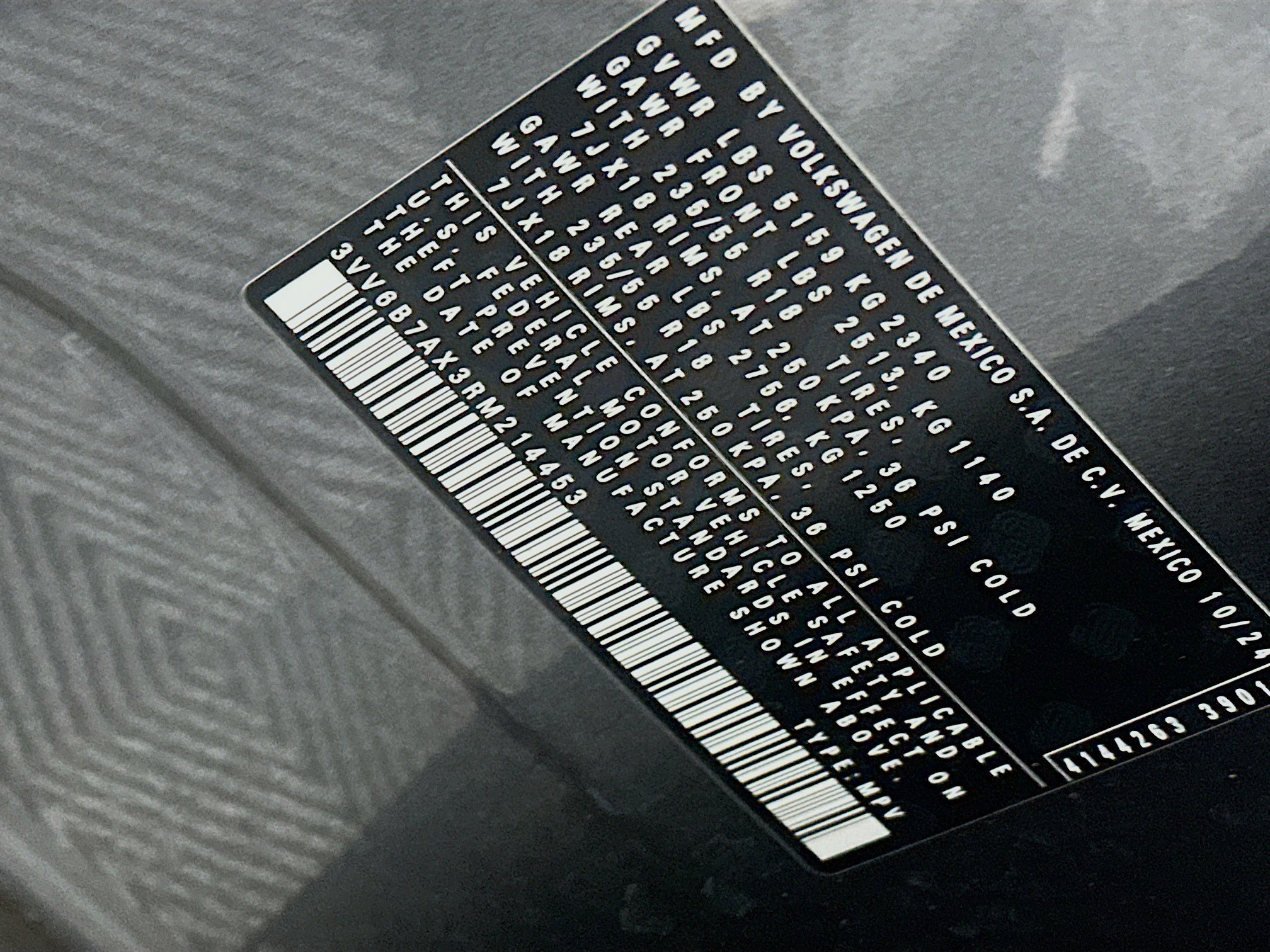 Used 2024 Volkswagen Tiguan Wolfsburg Edition image 12