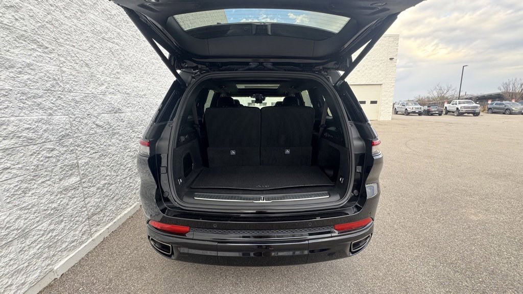 Used 2024 Jeep Grand Cherokee L Summit image 11