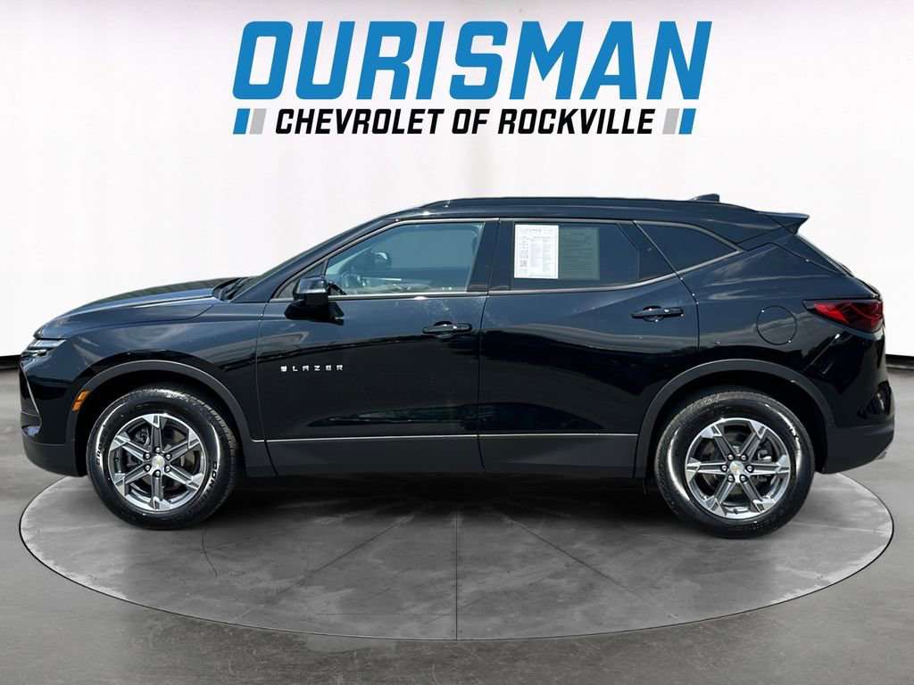 Used 2024 Chevrolet Blazer LT FWD image 3