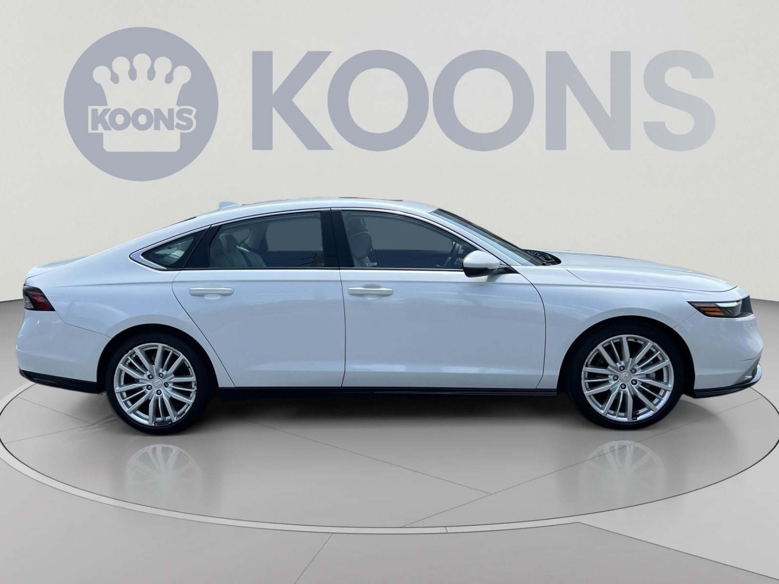 Used 2023 Honda Accord Touring image 8
