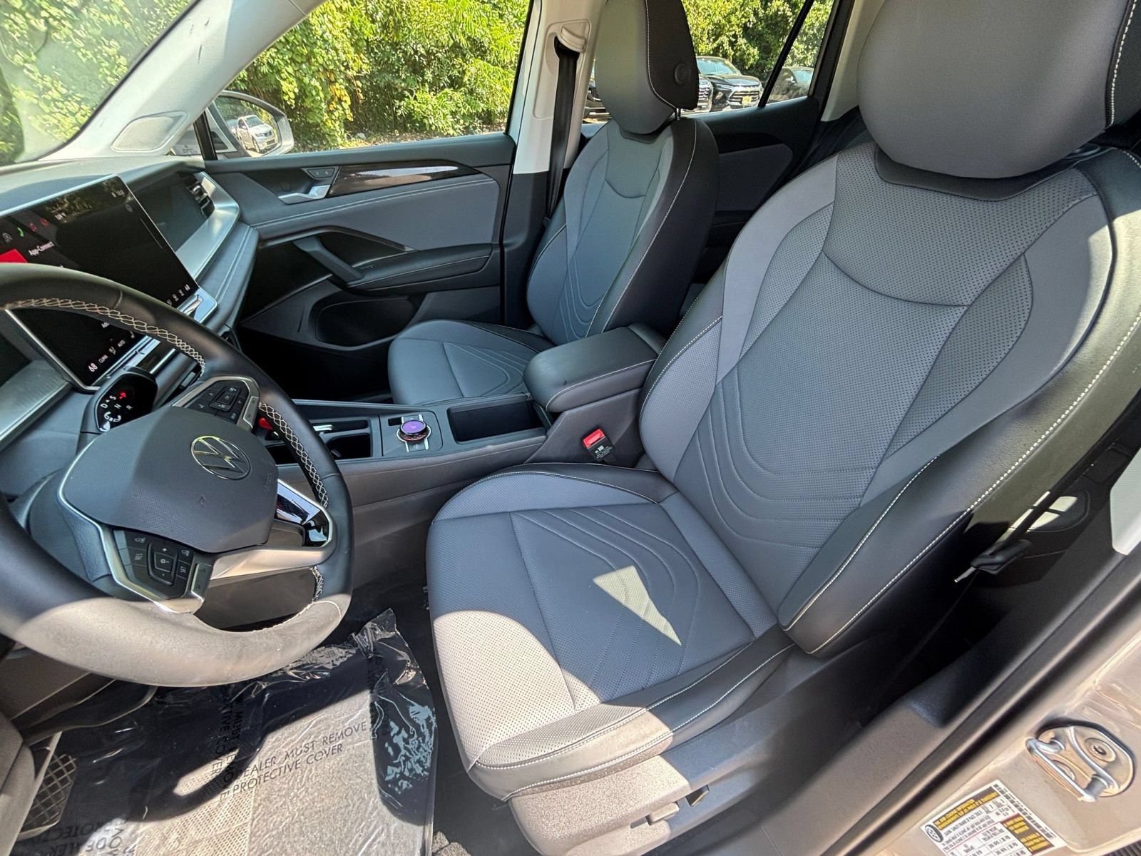 Used 2026 Volkswagen Tiguan SE AWD/4WD image 36