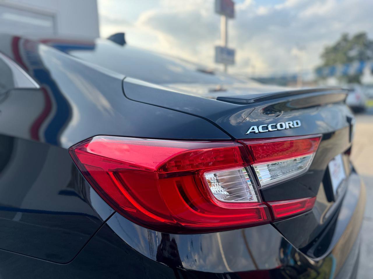 Used 2020 Honda Accord Sport image 35
