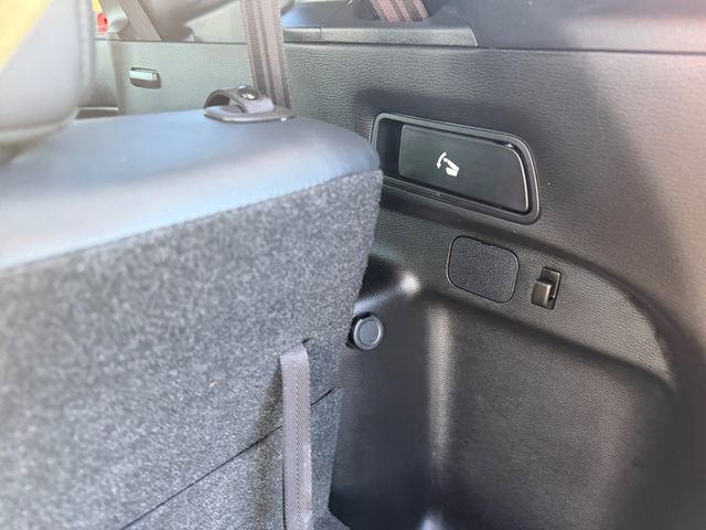 Used 2024 Mitsubishi Outlander SE Black Edition image 34