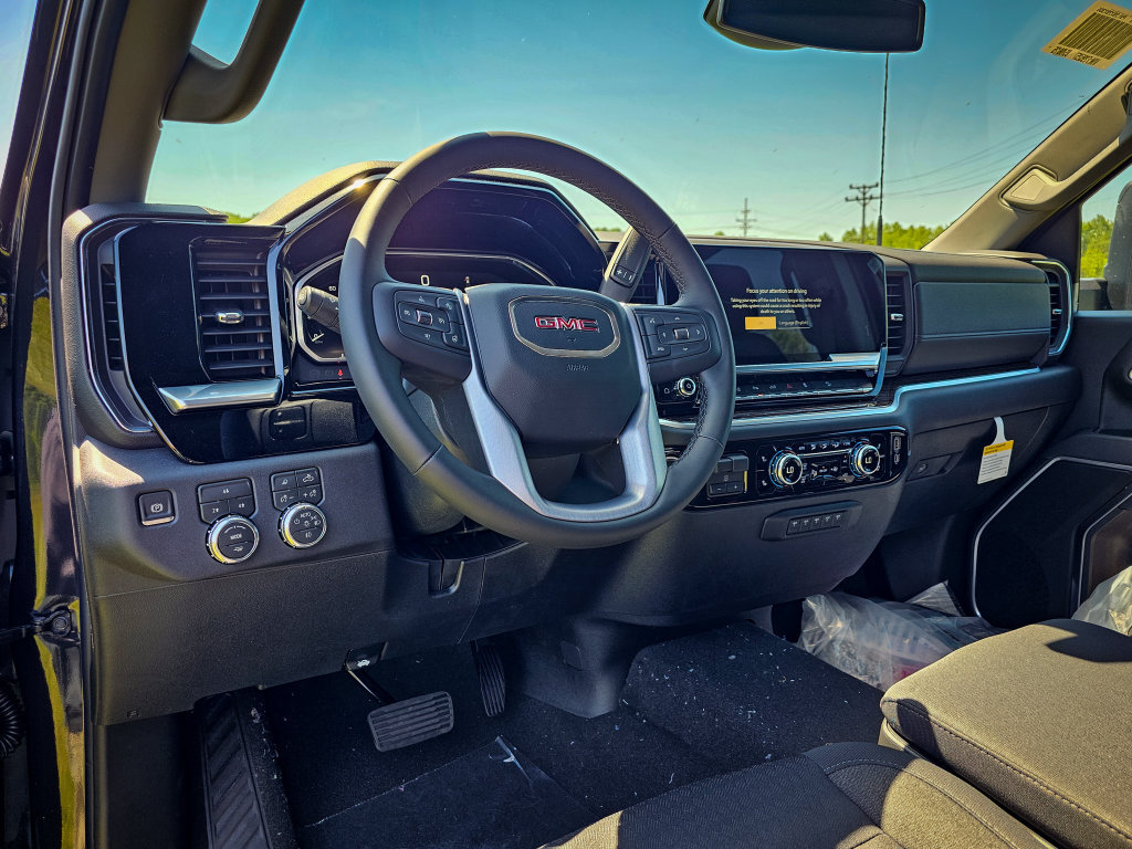 New 2026 GMC Sierra 2500 SLE w/ SLE Value Package; AWD/4WD image 13