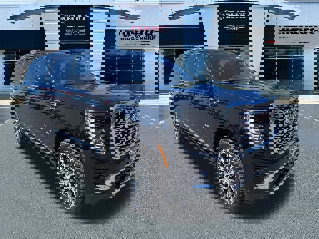 New 2025 GMC Yukon XL Denali w/ Sun & Power Step Package