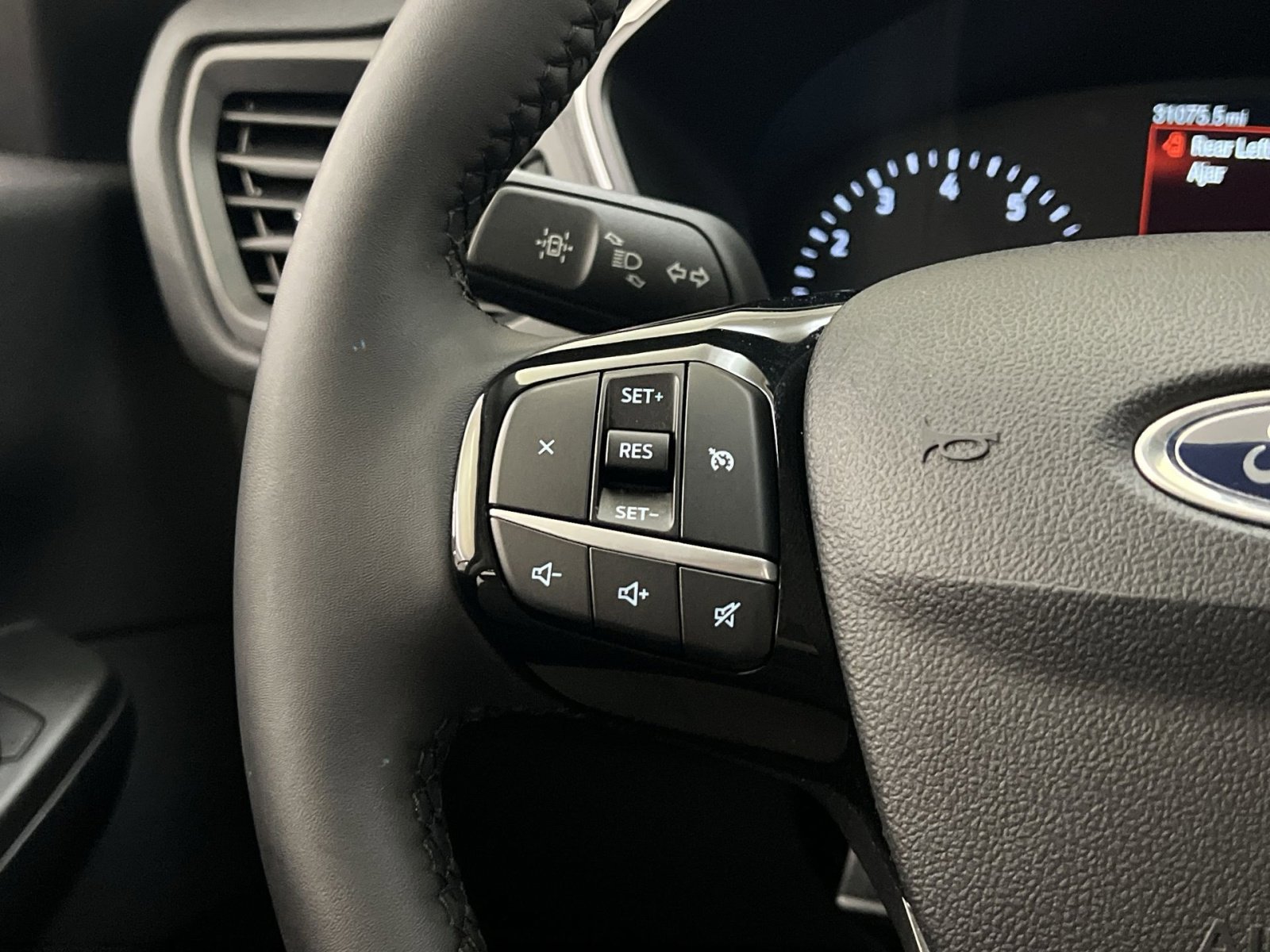 Used 2022 Ford Escape SE w/ Convenience Package image 33