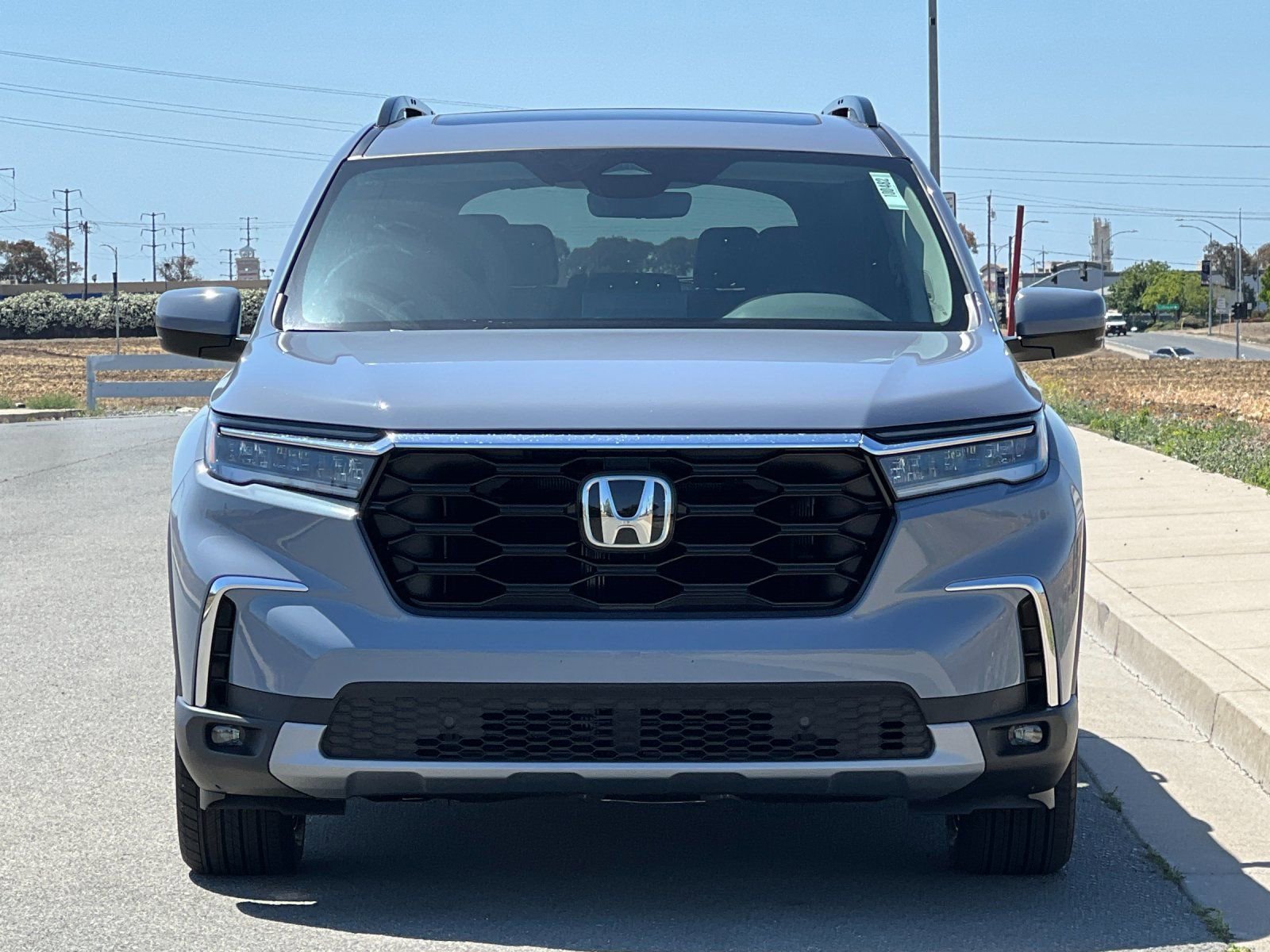 New 2025 Honda Pilot Touring image 9