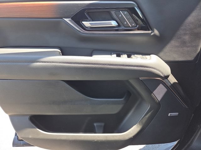 Certified 2025 GMC Yukon Denali AWD/4WD image 35