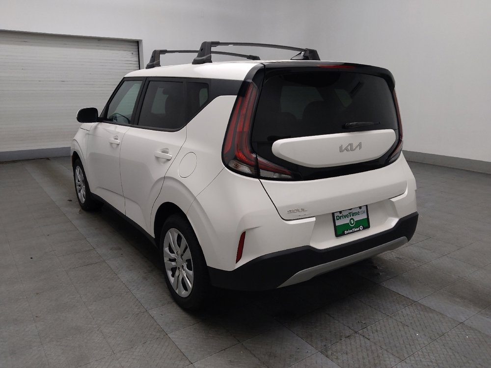 Used 2023 Kia Soul LX image 5