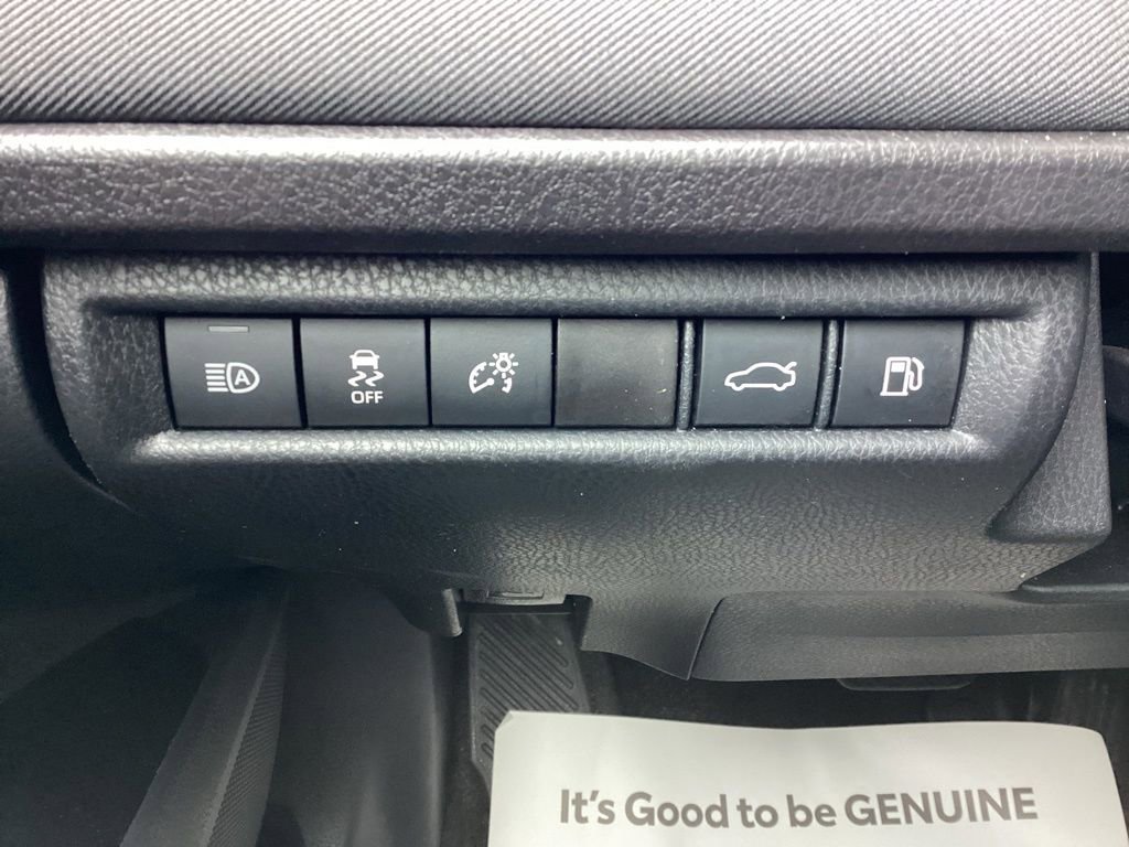 Used 2025 Toyota Camry LE image 19