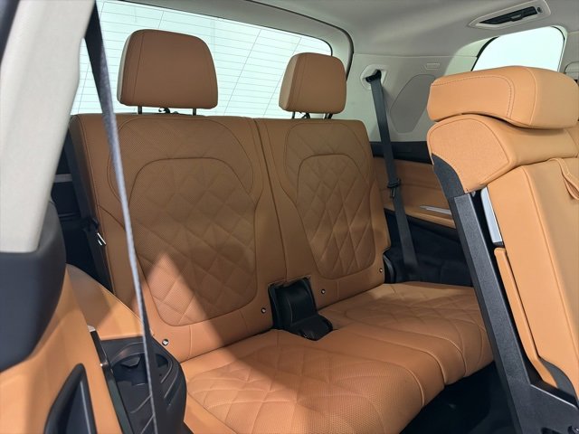 Certified 2024 BMW X7 xDrive40i w/ Premium Package image 26