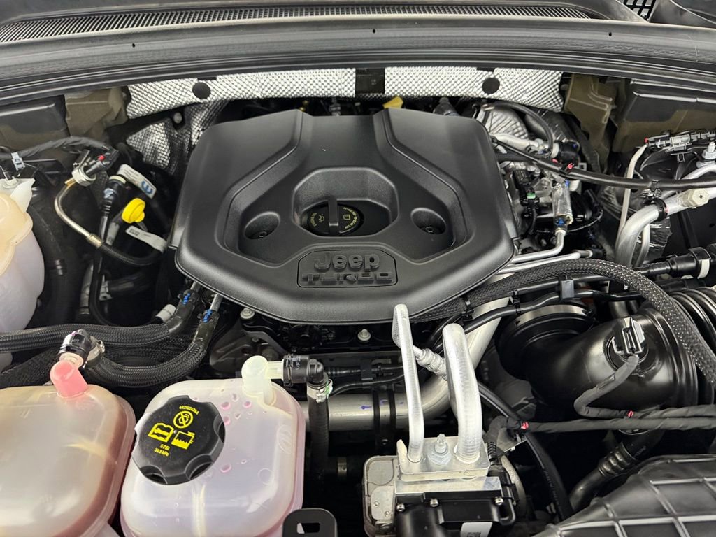 Used 2022 Jeep Grand Cherokee Limited 4xe w/ Luxury Tech Group II image 37