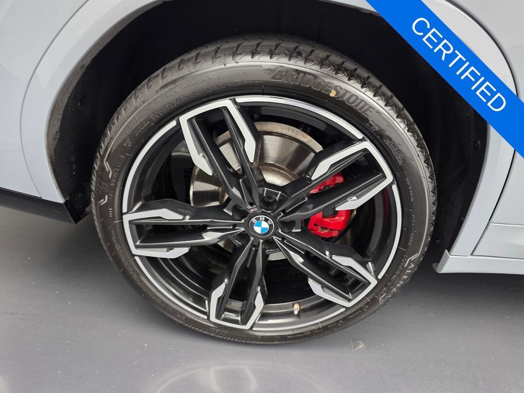 Certified 2025 BMW X4 M40i w/ Premium Package AWD/4WD image 17
