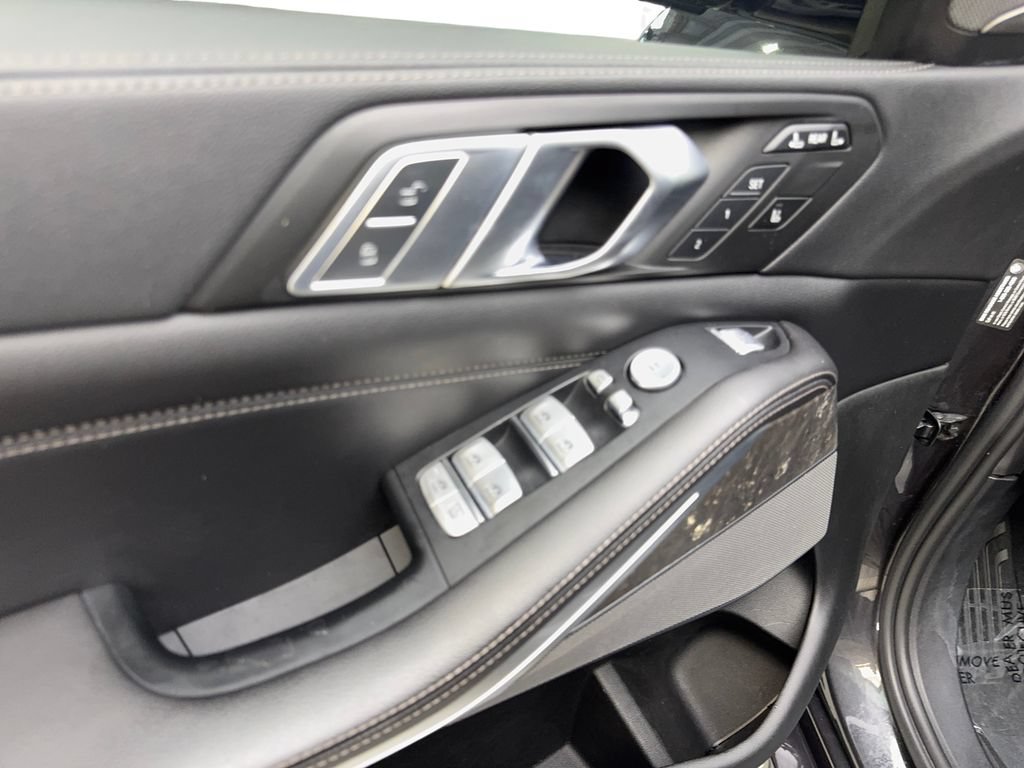 Used 2020 BMW X7 xDrive40i w/ Premium Package AWD/4WD image 33
