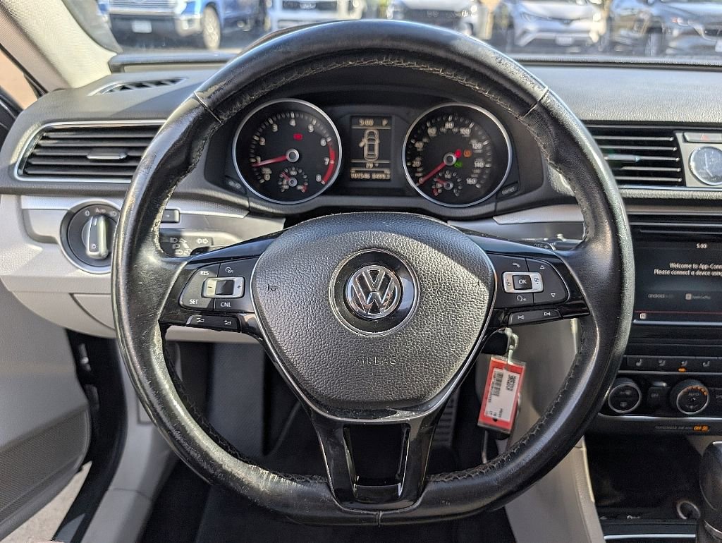 Used 2017 Volkswagen Passat 1.8T R-Line image 9