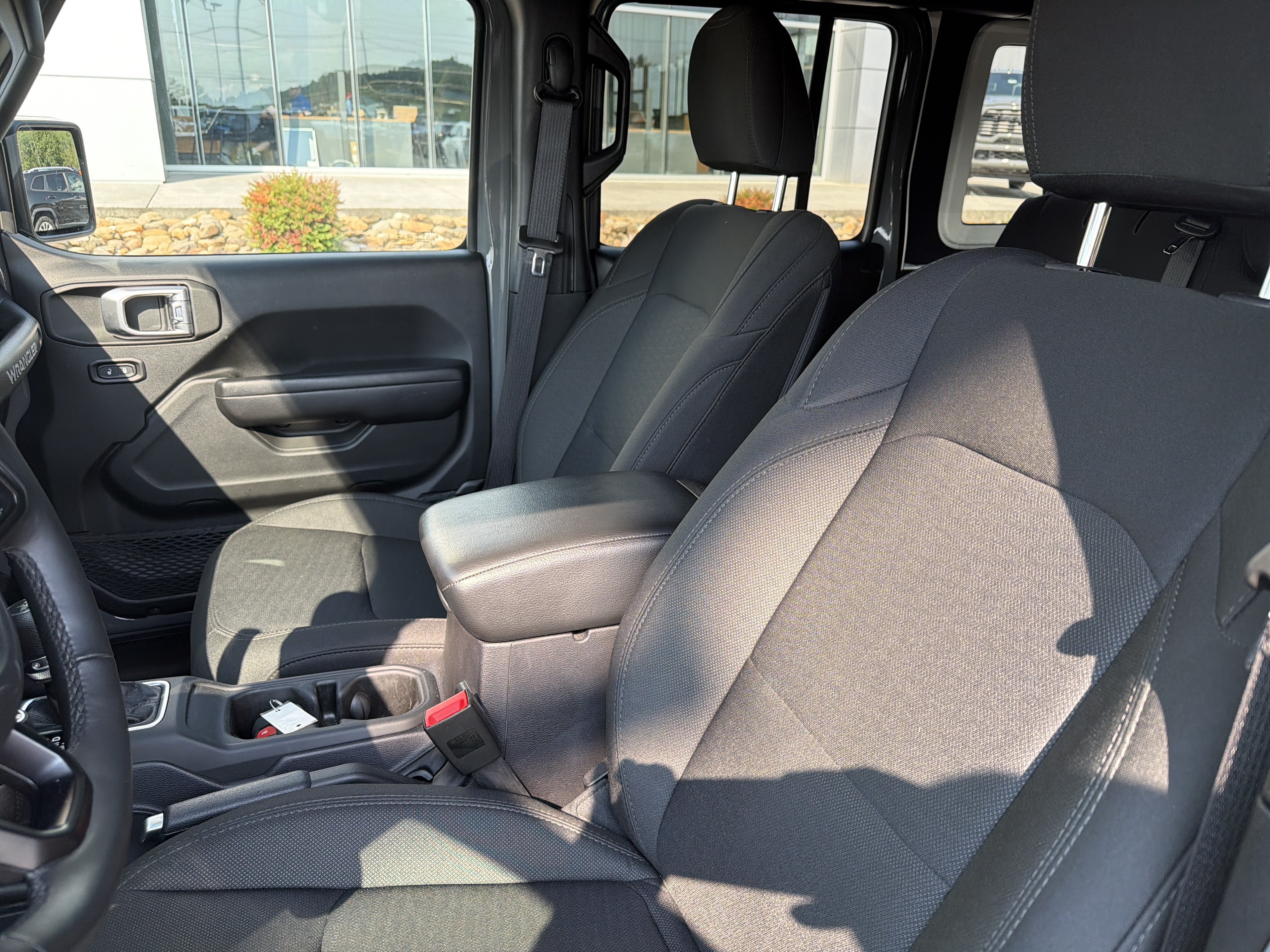 Used 2018 Jeep Wrangler Unlimited Sport S AWD/4WD image 18