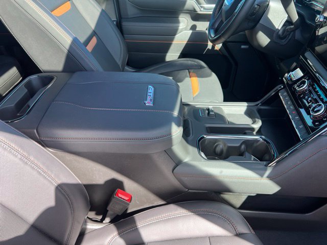 Used 2025 GMC Sierra 2500 AT4 w/ AT4 Premium Plus Package AWD/4WD image 42
