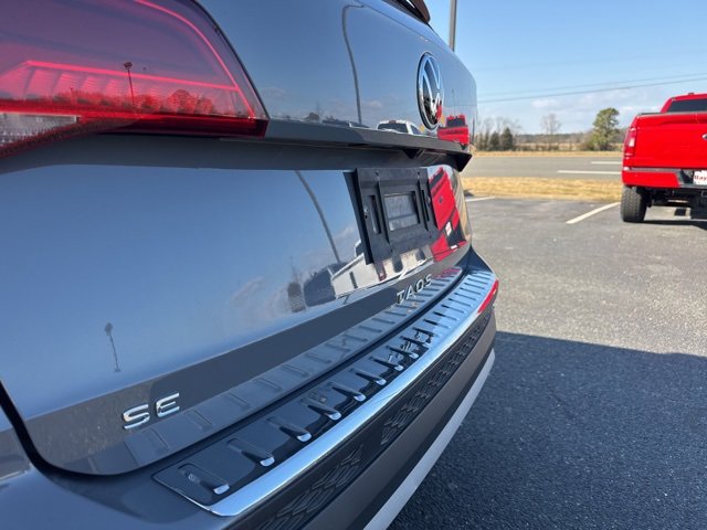 Used 2022 Volkswagen Taos SE image 7