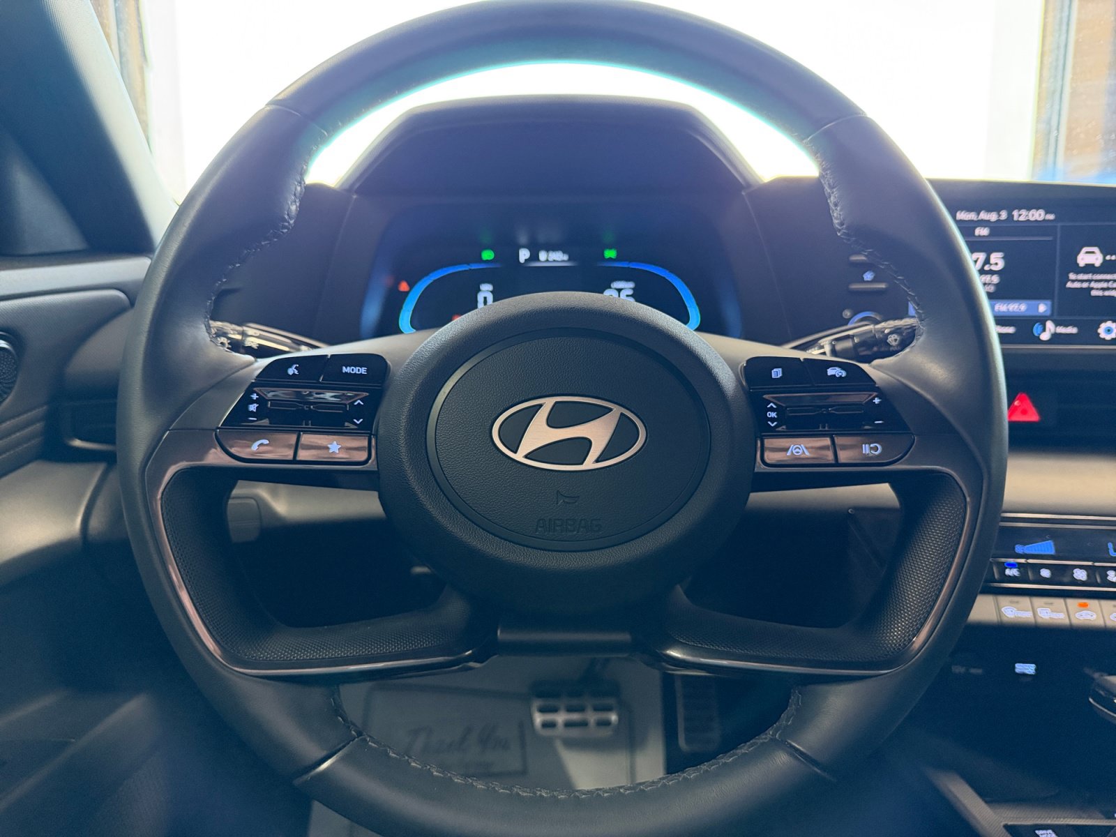 Used 2025 Hyundai Elantra Sport w/ Cargo Package FWD image 9