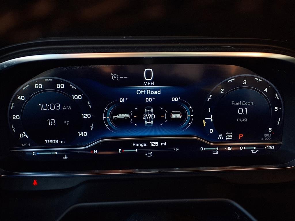 Used 2023 Chevrolet Suburban Premier image 21