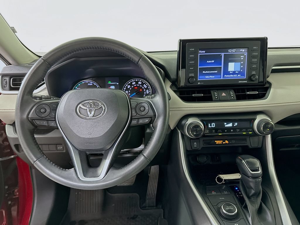 Used 2022 Toyota RAV4 XLE Premium AWD/4WD image 19