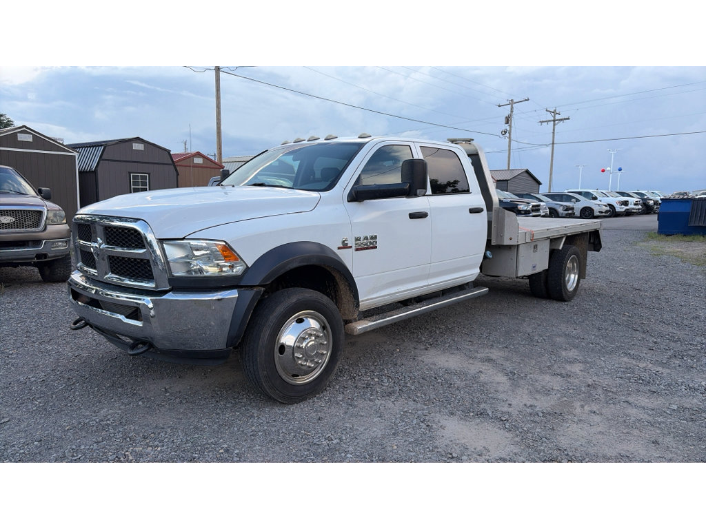 Used 2017 RAM 5500 Tradesman w/ Chrome Appearance Group RWD image 1