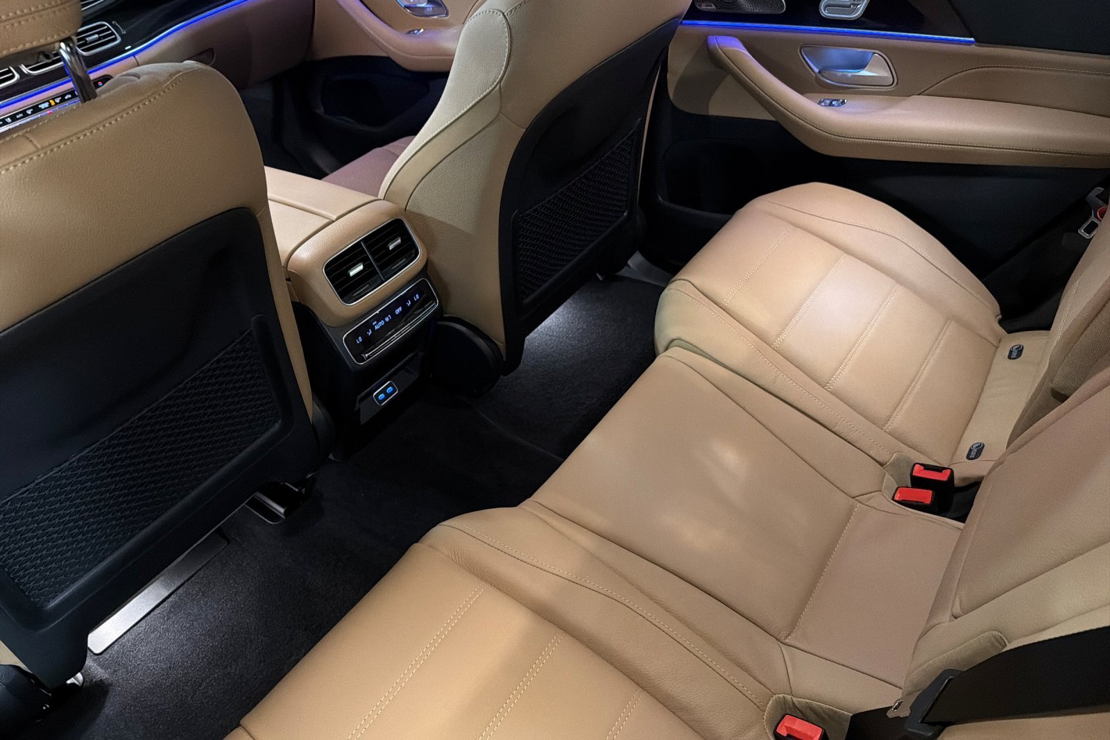 New 2026 Mercedes-Benz GLS 450 4MATIC image 11