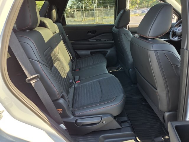 New 2026 Nissan Pathfinder Rock Creek AWD/4WD image 13
