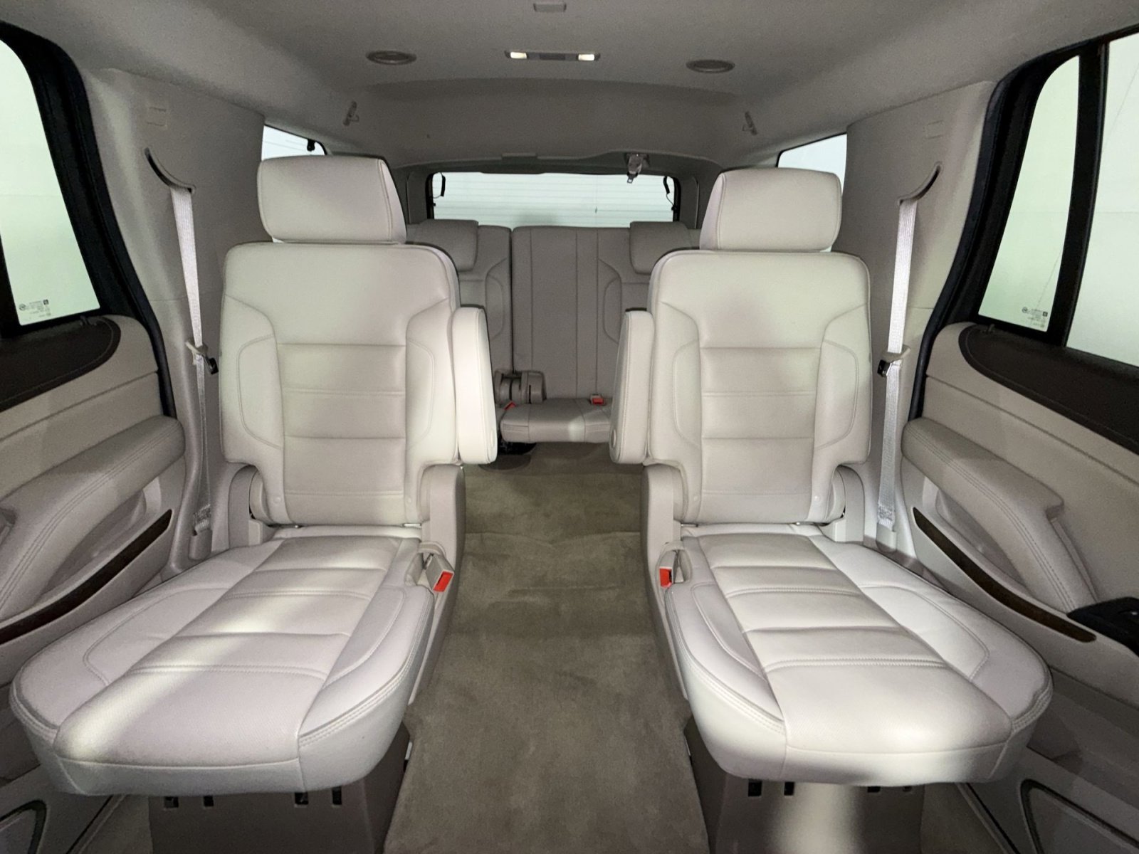 Used 2018 GMC Yukon Denali w/ Open Road Package AWD/4WD image 25
