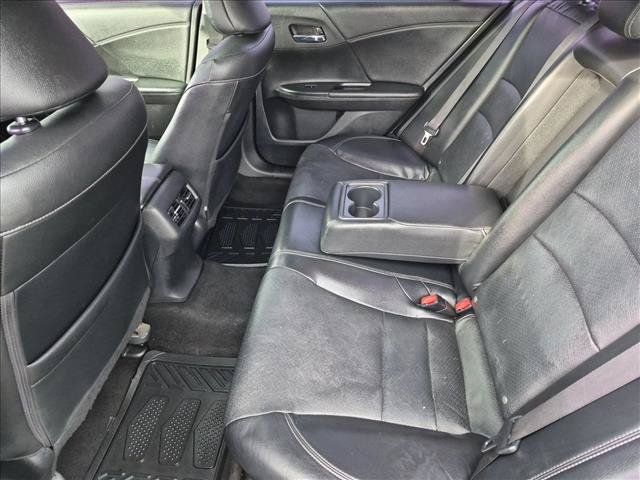Used 2017 Honda Accord EX-L image 19