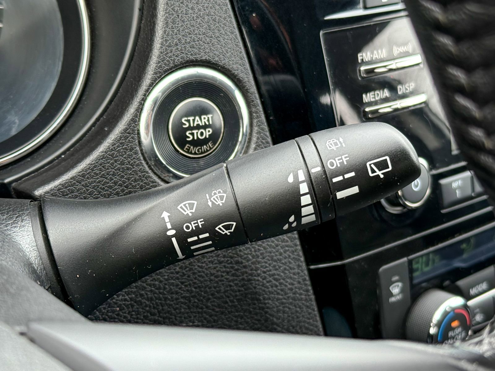 Used 2017 Nissan Rogue Sport SV w/ SV All-Weather Package image 30