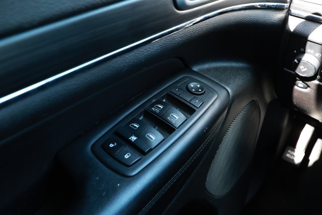 Used 2022 Jeep Grand Cherokee Limited RWD image 21