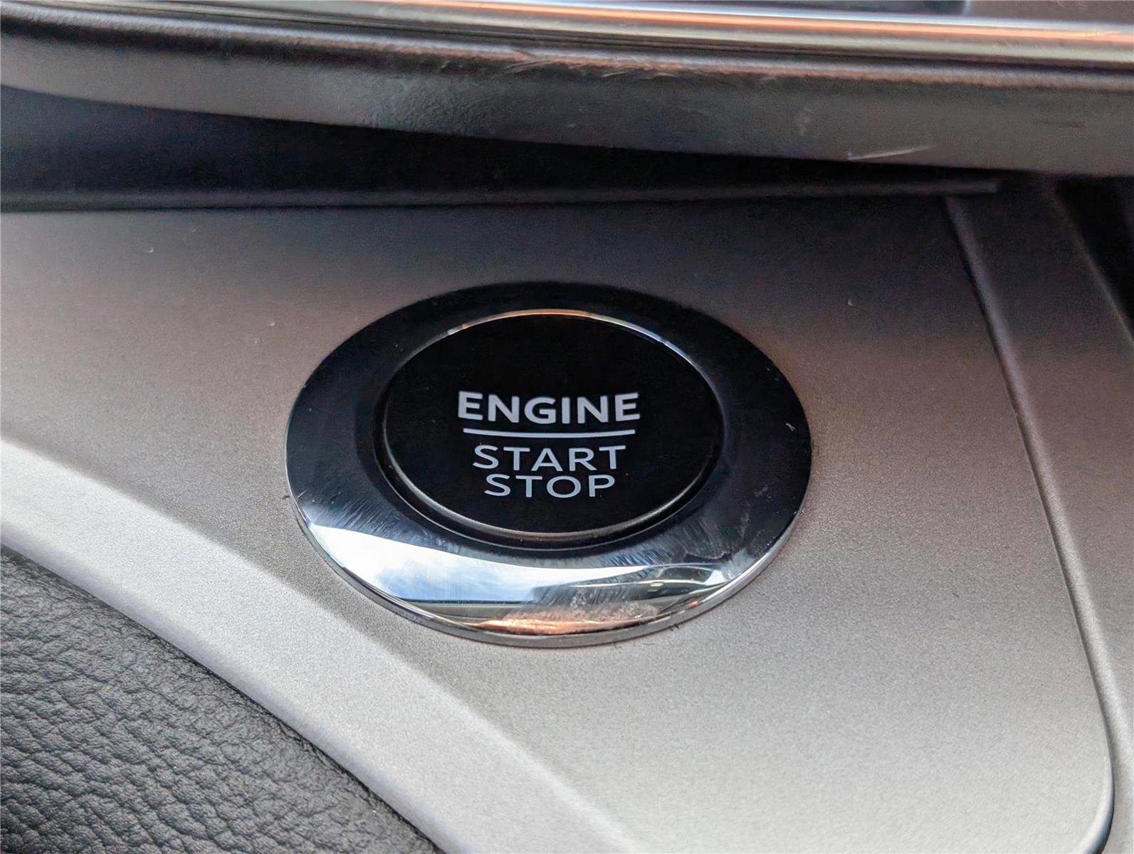 Used 2024 Ford Explorer XLT w/ Equipment Group 202A image 26