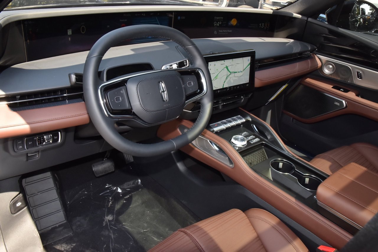 New 2026 Lincoln Nautilus Reserve AWD/4WD image 35