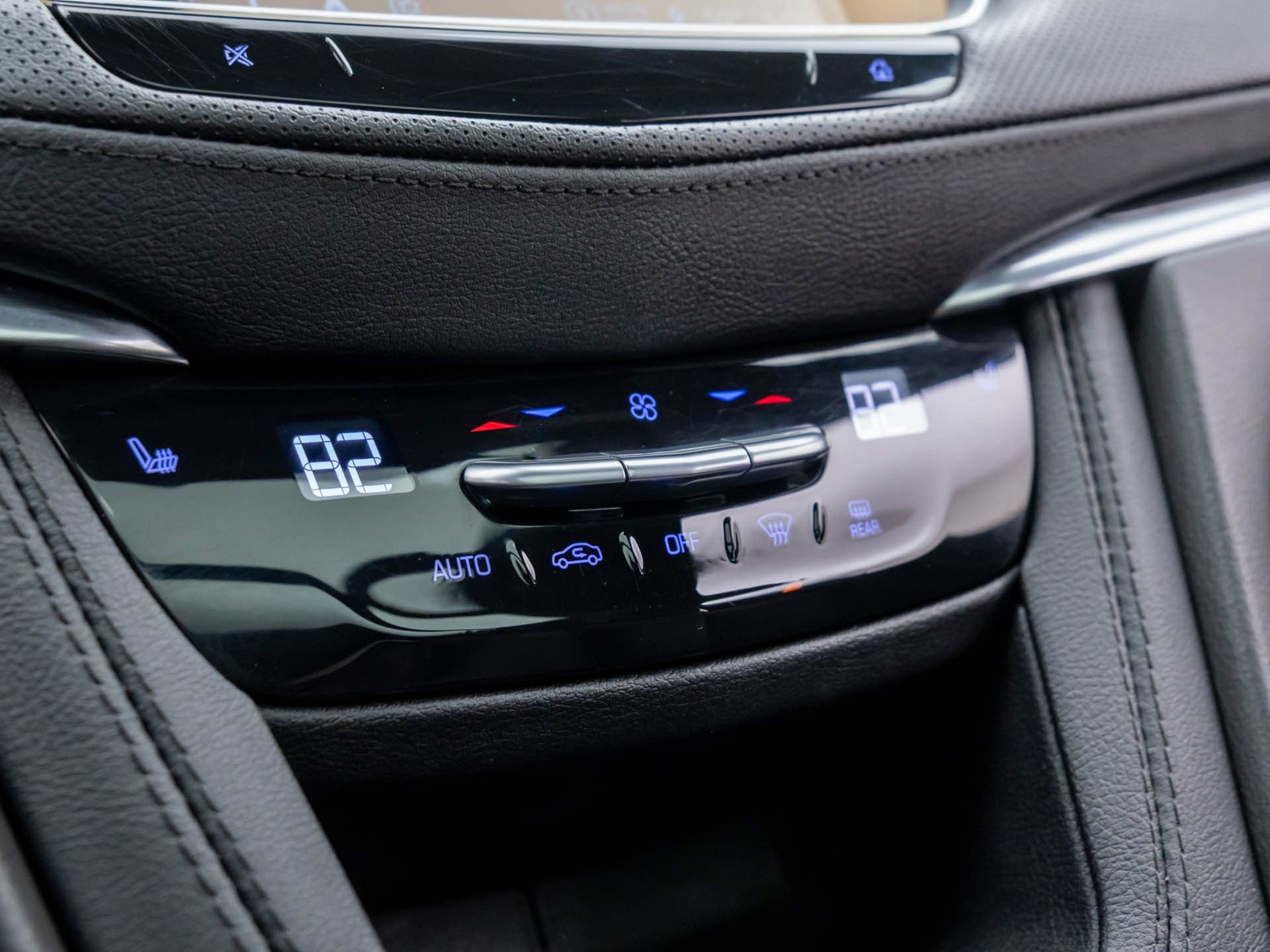 Used 2022 Cadillac XT5 Premium Luxury image 28