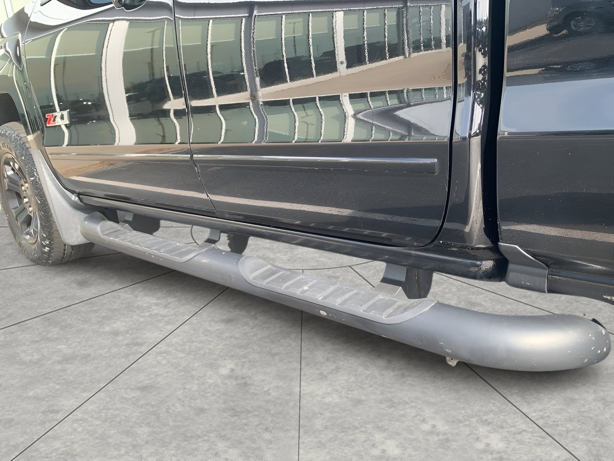 Used 2017 Chevrolet Silverado 1500 LT w/ Midnight Edition image 27