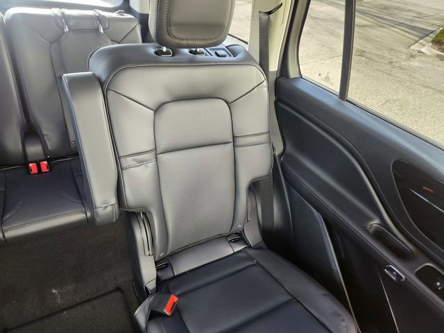 New 2026 Lincoln Aviator AWD w/ Jet Appearance Package image 15