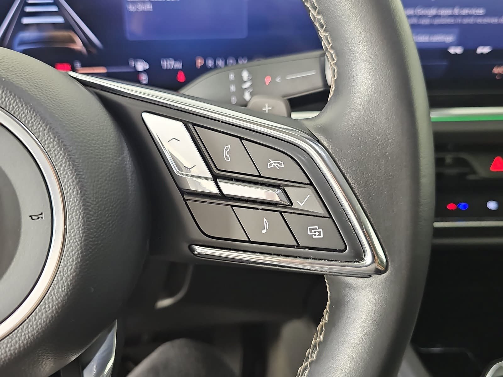 Used 2024 Buick Envision Preferred AWD/4WD image 17