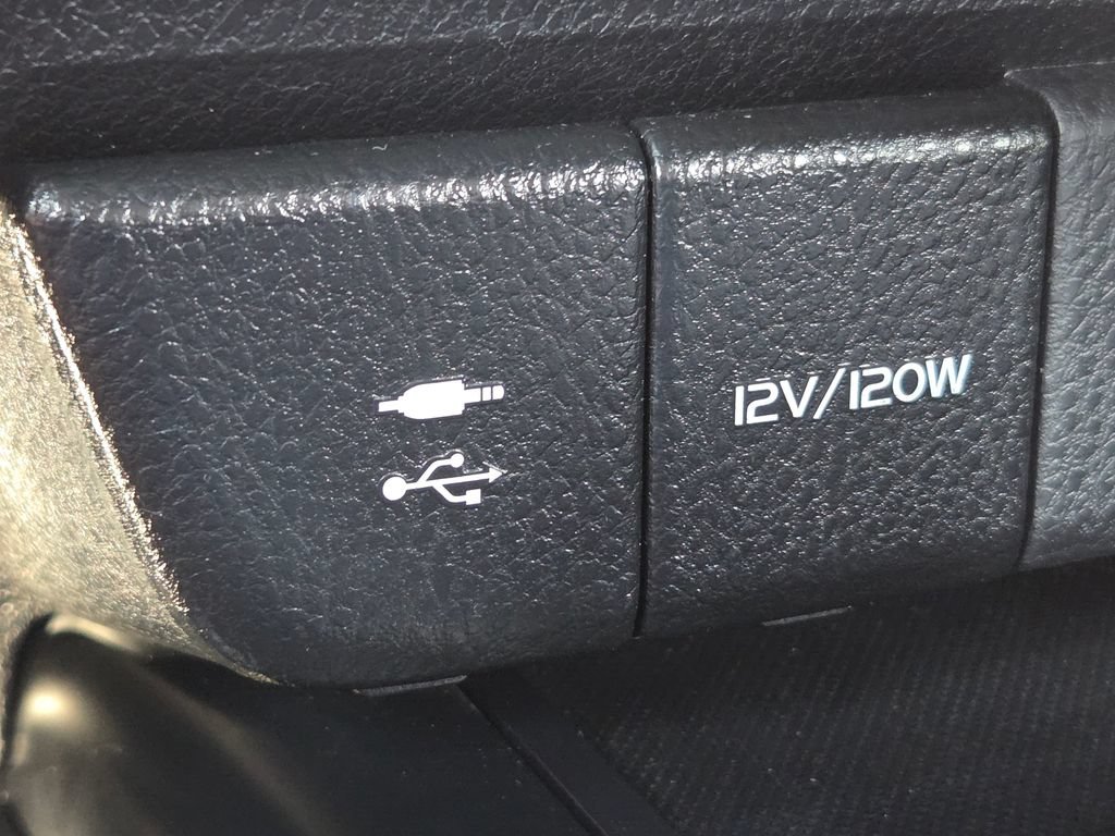 Used 2018 Toyota Camry LE FWD image 4